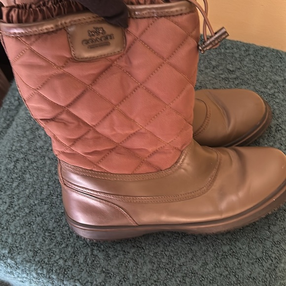 Coach Samara Leather and Nylon brown boots. - Picture 6 of 10